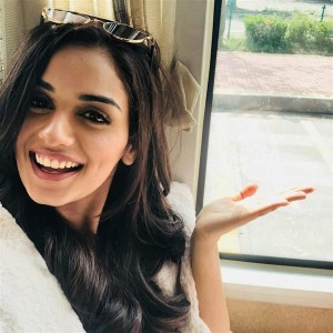 Manushi Chhillar (aka) Manushi Chillar