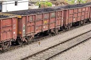 Shocking - Two electrocuted while taking selfie on train roof; One dead Shocking - Two electrocuted while taking selfie on train roof; One dead