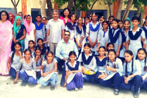 Man Distributes 21,000 Sanitary Napkins to Poor Girls On Diwali