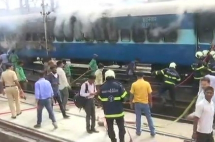 Mumbai: Coach of Solapur Express catches fire