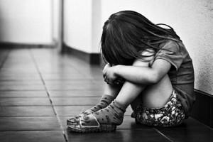 10-yr-old girl lured by neighbour with Rs 2 and raped