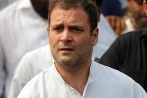 Watch - Photographer falls; Here is what Rahul Gandhi did