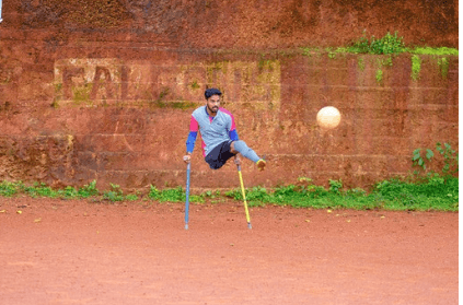 Losing his leg did not stop this footballer from playing