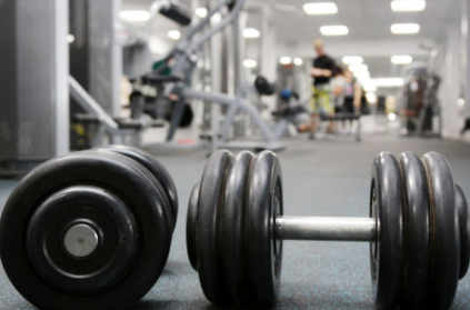 15-year-old dies in gym as dumbbell slips out of hand