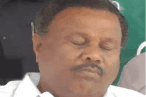 WATCH | AIADMK Minister Dindigul Srinivasan Falls Asleep During Govt Event