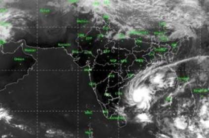 Gaja Cyclone takes U-turn and now Chennai to get rains