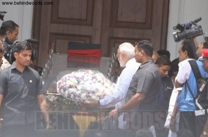 PM Narendra Modi arrives at Rajaji Hall to pay homage to Kalaignar