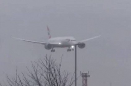 Flight bounces while landing- Here is how the pilot averted calamity Flight bounces while landing- Here is how the pilot averted calamity
