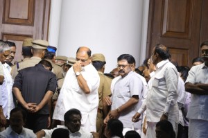 Karunanidhi death: Political leaders and Celebrities pay homage