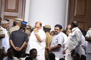 Karunanidhi death: Political leaders and Celebrities pay homage