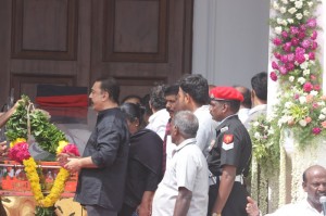 Karunanidhi death: Political leaders and Celebrities pay homage