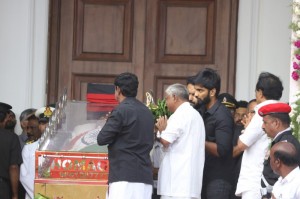 Karunanidhi death: Political leaders and Celebrities pay homage