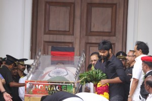 Karunanidhi death: Political leaders and Celebrities pay homage