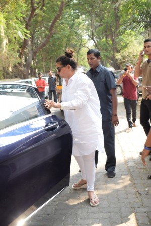 Sridevi's final journey - funeral